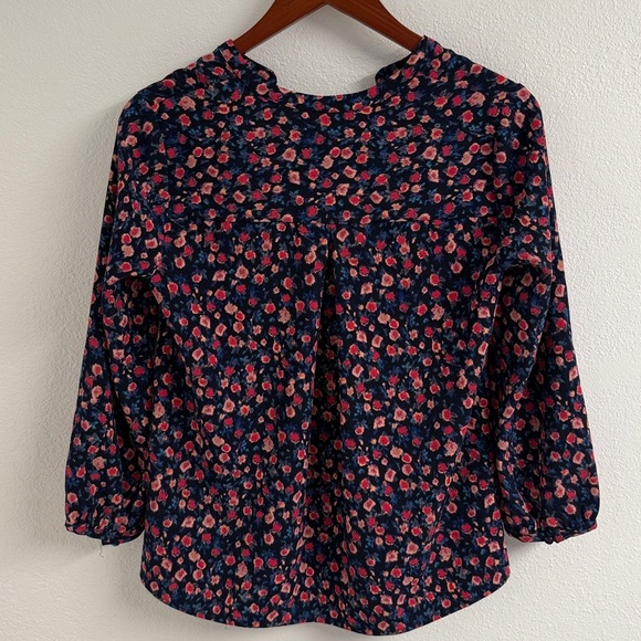 J. Crew Open V-Neck Top in Floral, size XXS - Picture 6 of 10